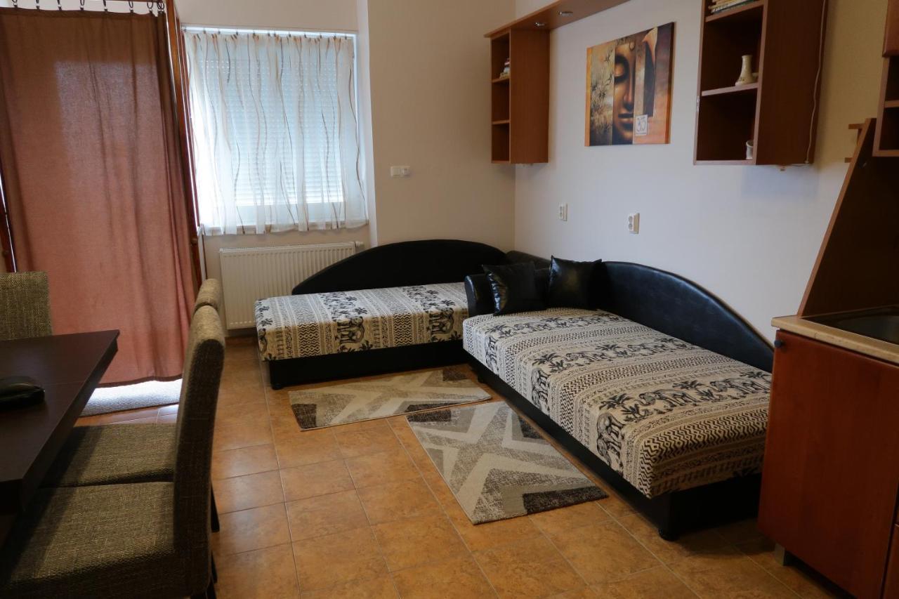Eva Apartman Szigetvár Exterior foto