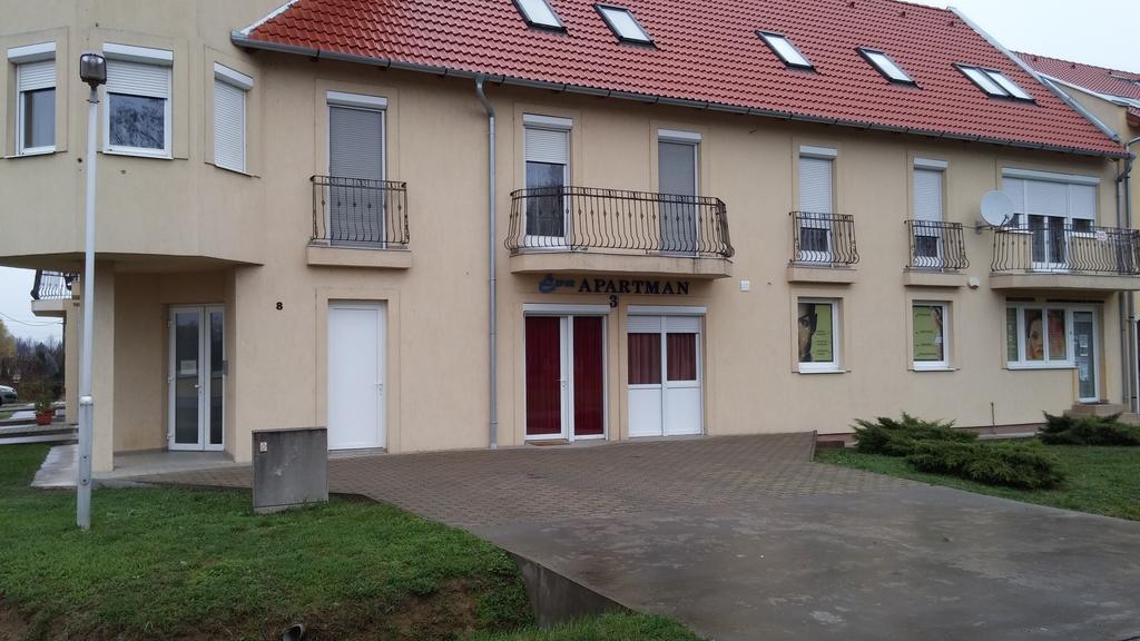 Eva Apartman Szigetvár Quarto foto